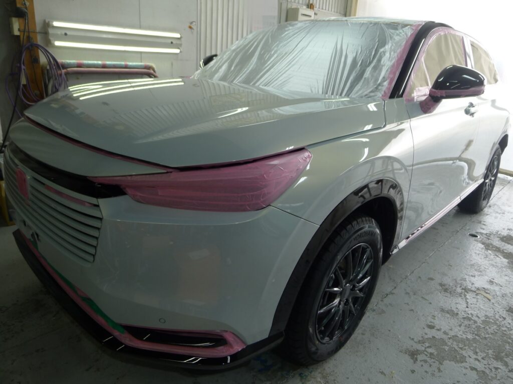 ホンダ ヴェゼル ホワイト 新車 コーティング施工前
