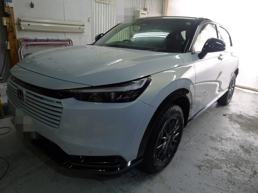 ホンダ ヴェゼル ガラスコーティング施工後 艶